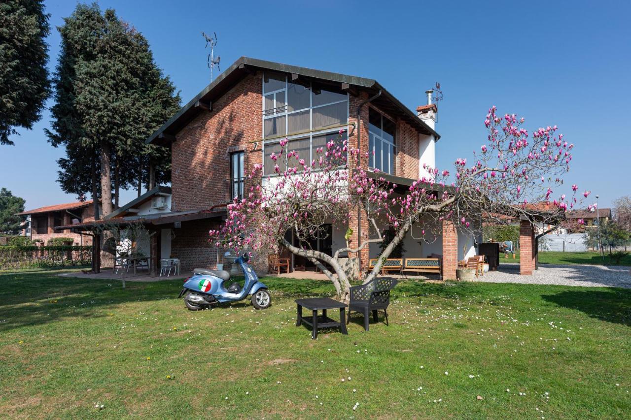 Cascina Cattabreghetta Bed & Breakfast Pombia Exterior photo