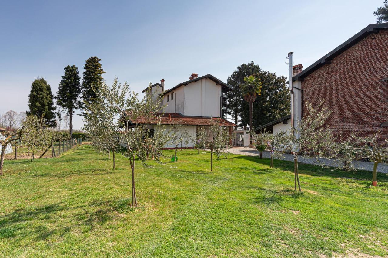 Cascina Cattabreghetta Bed & Breakfast Pombia Exterior photo