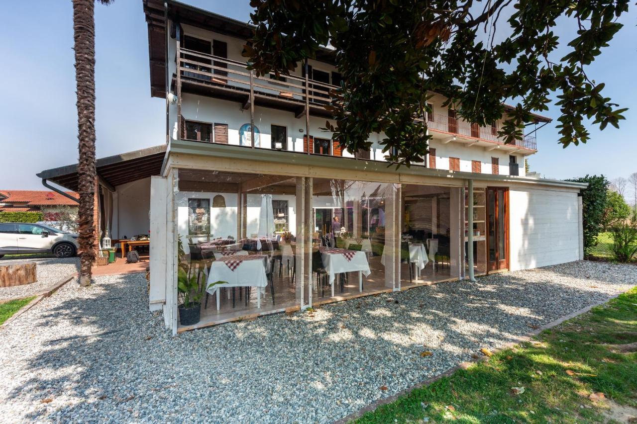 Cascina Cattabreghetta Bed & Breakfast Pombia Exterior photo